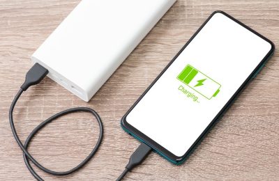 Power bank omogoča preprosto reševanje težav z izpraznjeno baterijo